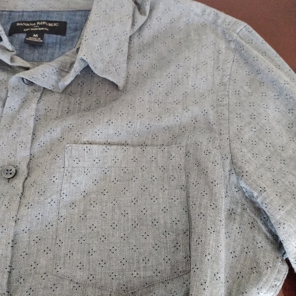 Banana Republic Medium Gray Patterned Button Up - Picture 3 of 5
